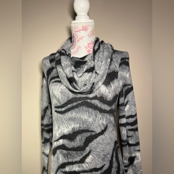 NWT Catherine Malandrino Boatneck Zebra SWEATER DRESS size XS - Picture 5 of 12